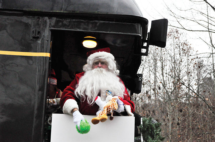 11-26 Santa Train 11.jpg